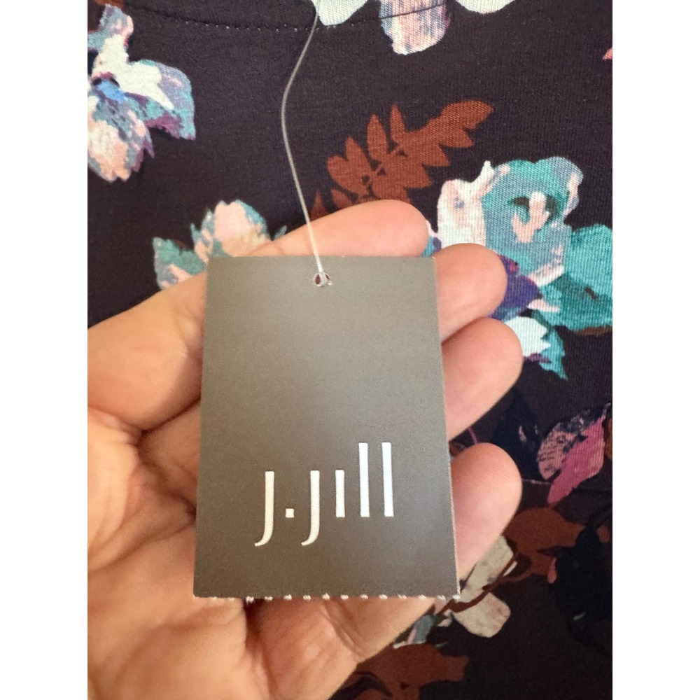 NWT J.Jill maroon floral top size medium - Picture 3 of 8